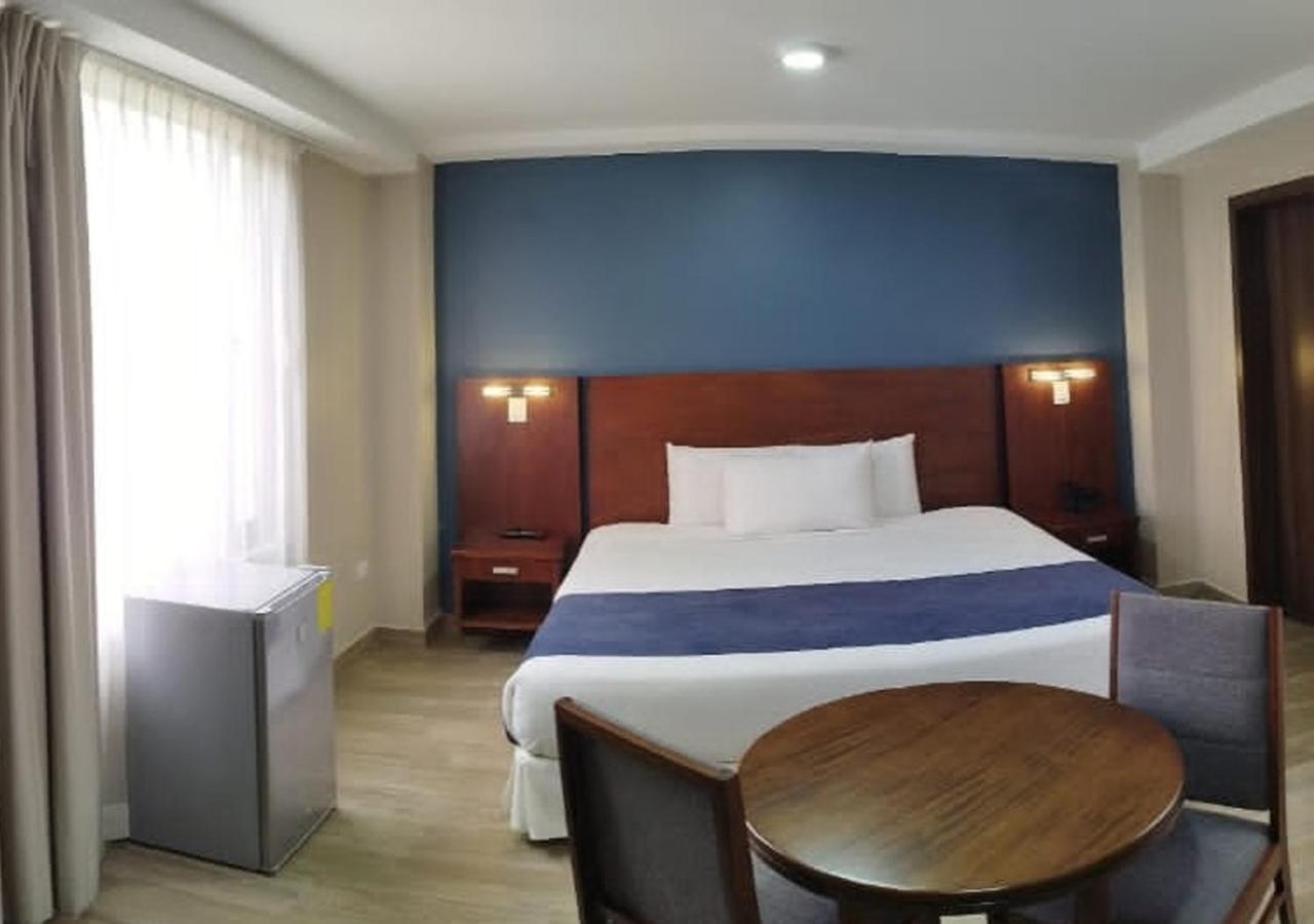 Hotel San Agustin Plaza Latacunga Zewnętrze zdjęcie