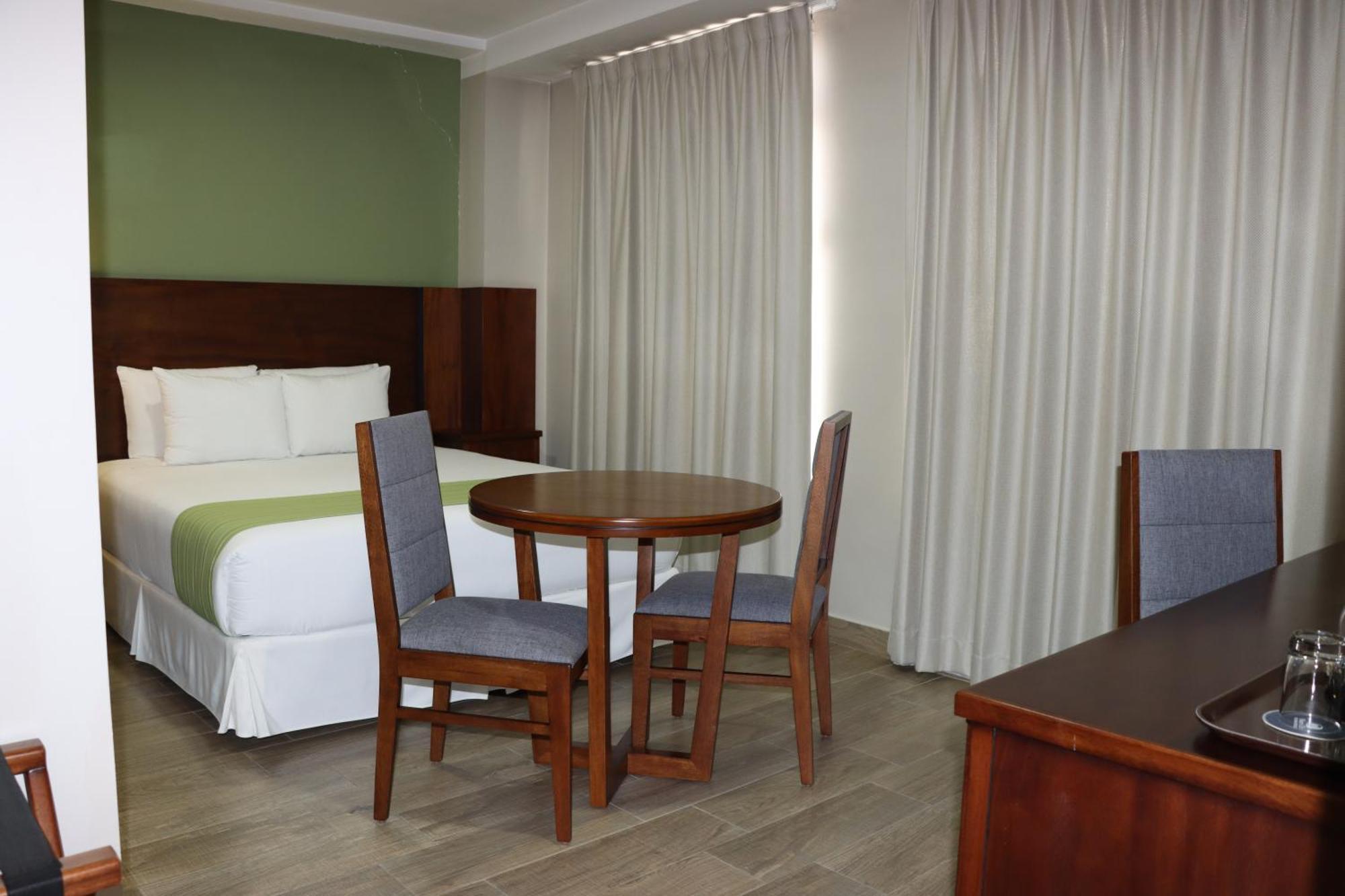 Hotel San Agustin Plaza Latacunga Zewnętrze zdjęcie