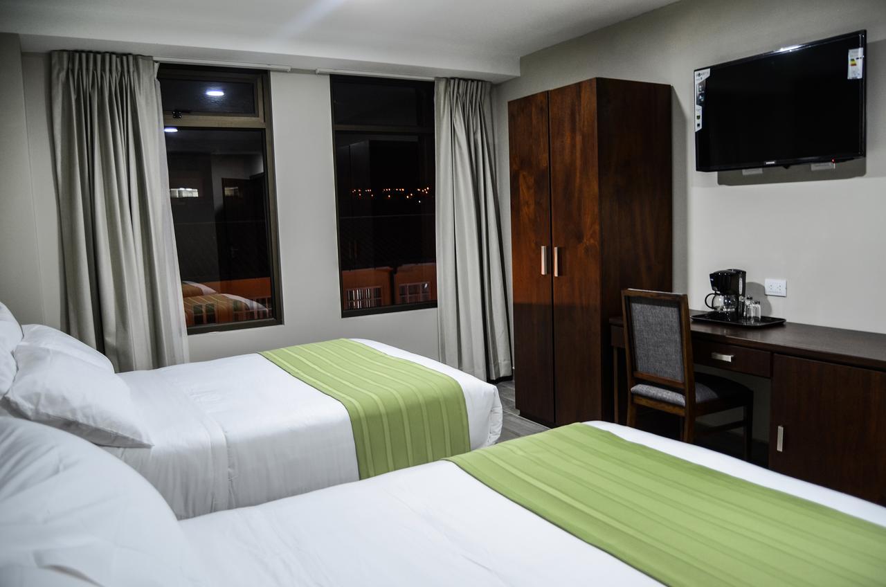 Hotel San Agustin Plaza Latacunga Zewnętrze zdjęcie